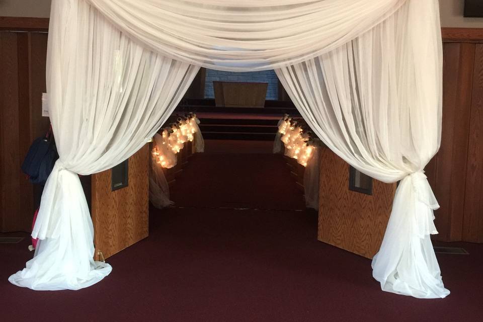 Aisle arch and decor