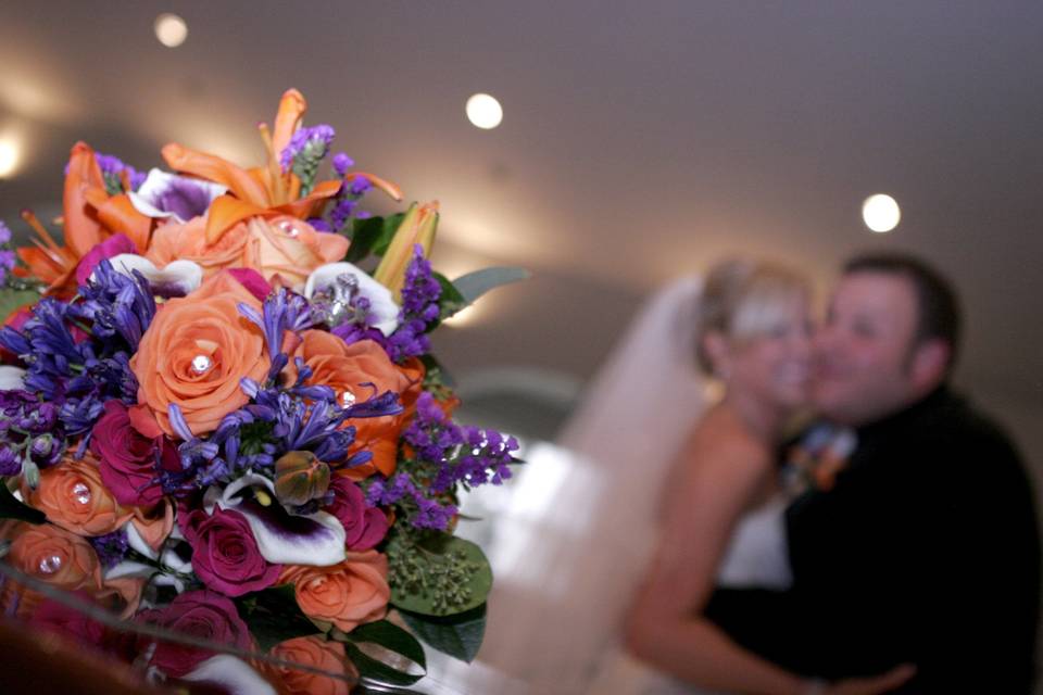 Bouquet and couple - Triston's Photography