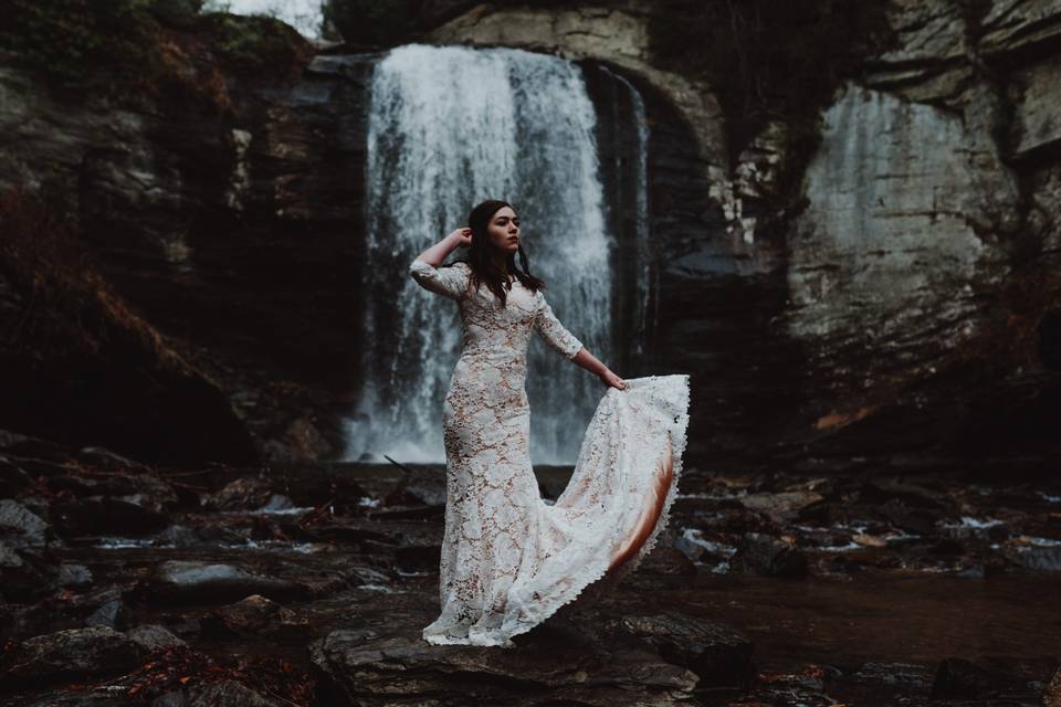 waterfall elopement in iceland