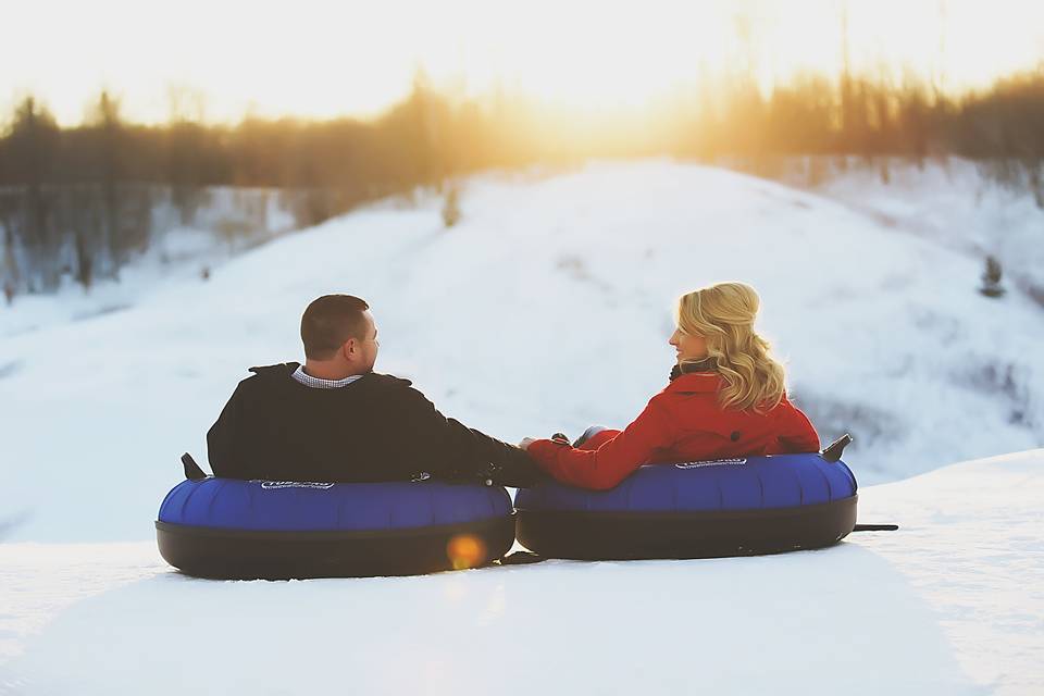 Newlyweds in the snow