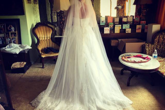 Wedding dresses hotsell 2019 near me