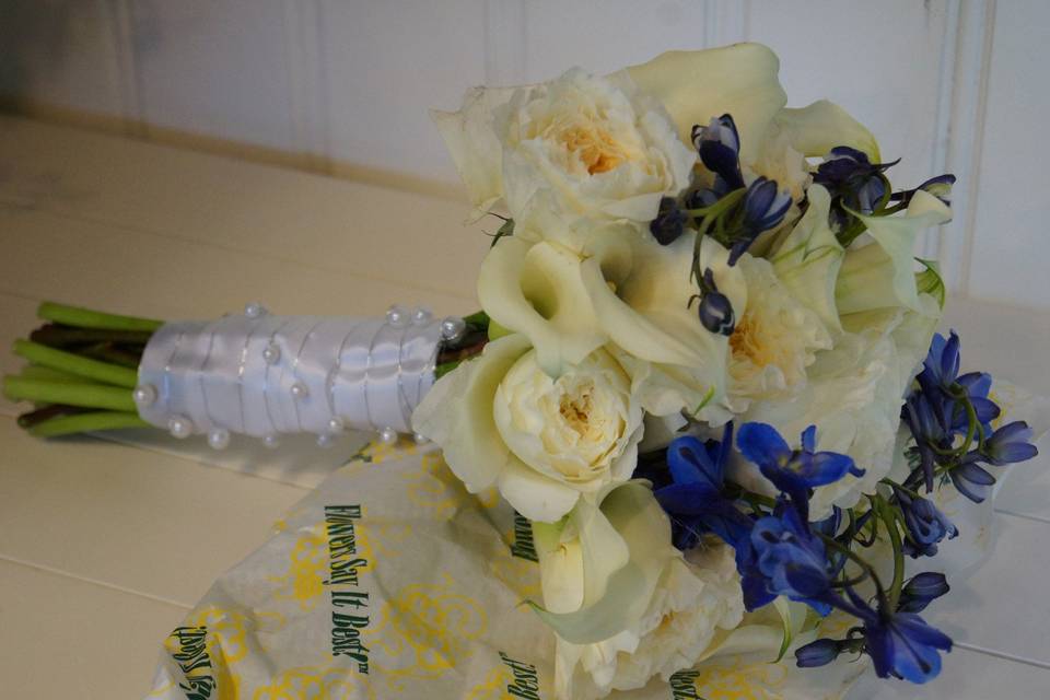 Hand-tied bouquet