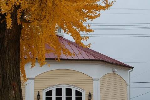 Outlook of Blandwood Carriage House