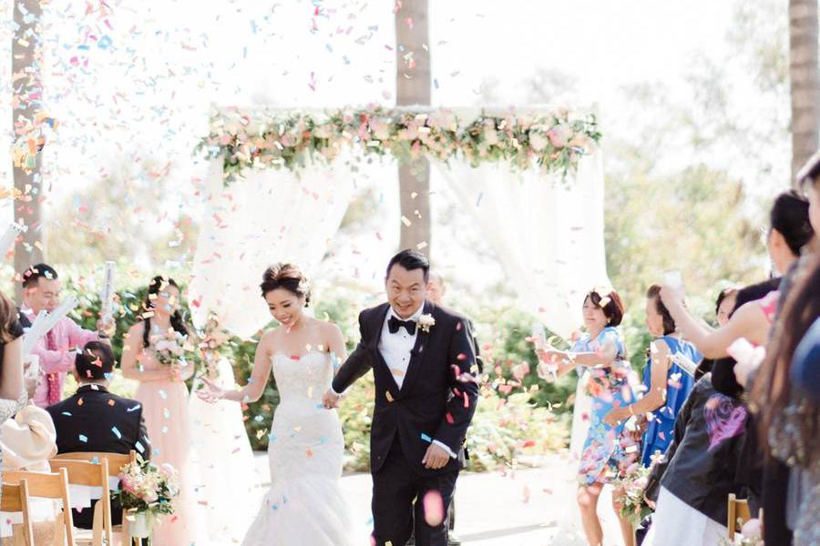 Recessional confetti