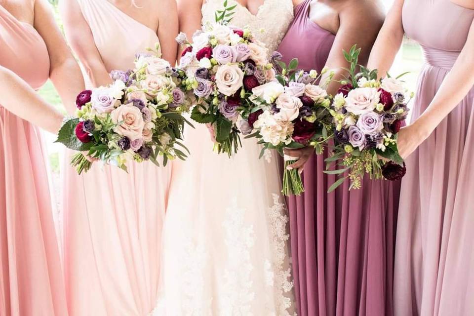 Coordinating bouquets