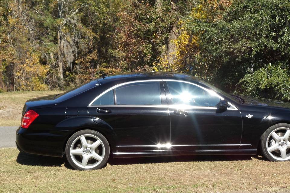 Above & Beyond Limousine Service