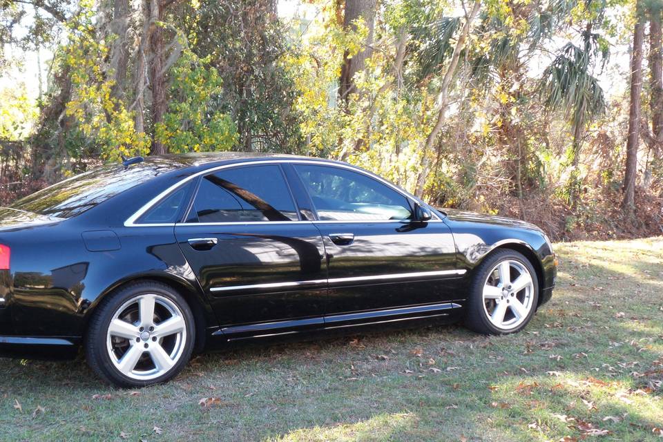 Above & Beyond Limousine Service