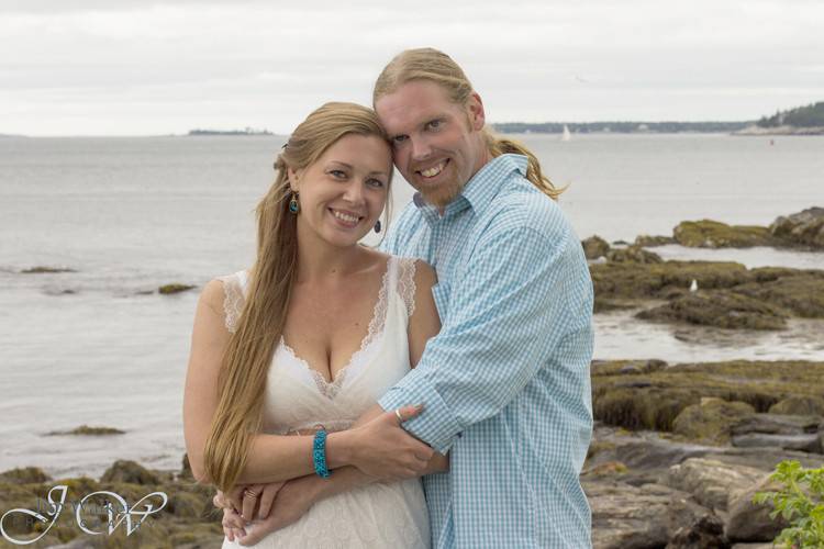 Ashley and Thomas were married at the Wilson Memorial Chapel in East Boothbay, Maine, with incredible views of the ocean and surrounding islands.