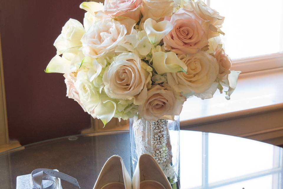 Erin's bouquet, shoes and a gift (bracelet)