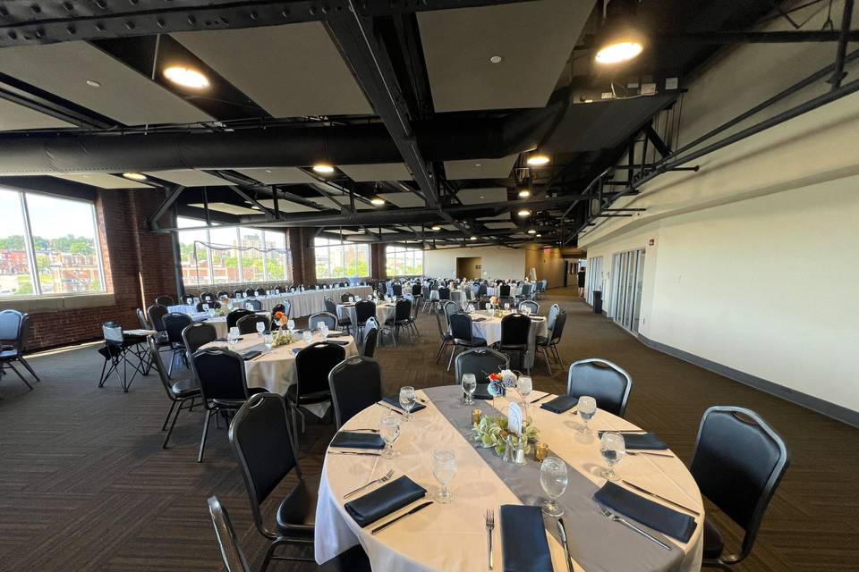 Reception in Suite Level