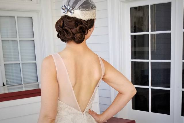 Gatsby bride  back