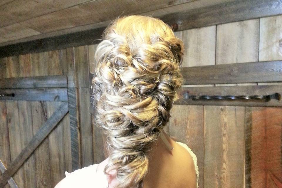 Deconstructed partial updo
