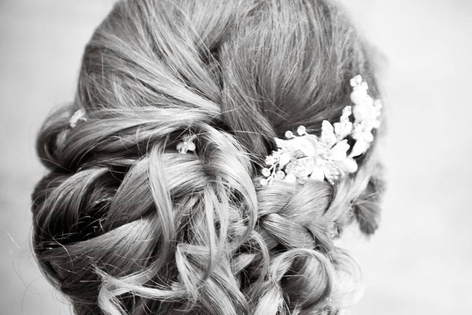 Smooth updo floral accessory