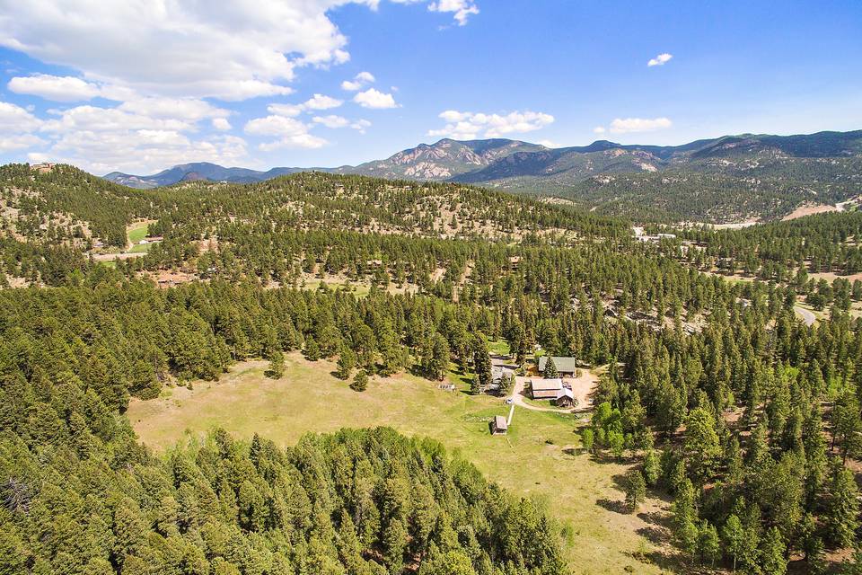 Casual Pine, Colorado Outdoor Wedding at Romantic Mountain Lodge