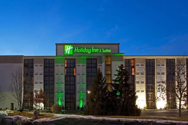 Holiday Inn & Suites Cincinnati-Eastgate (I-275e)