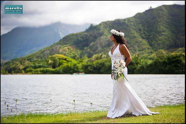 Hawaii Wedding Photographer - Marella Photography