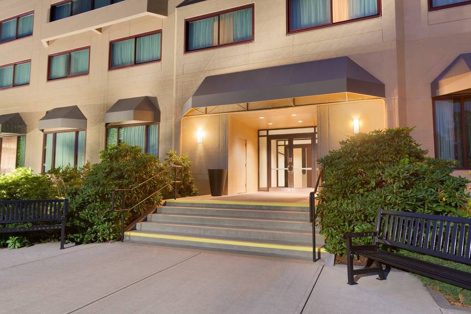 Your guests will enter our all-suite hotel through this banquet entrance. We have over 400 parking spaces within easy access of this entrance.