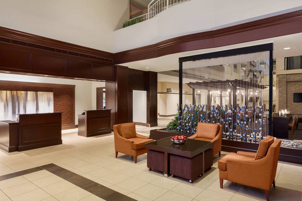 Welcome to the Embassy Suites - Boston/Waltham! Your guests will enjoy high quality service and a most comfortable stay, right from their moment of arrival in our lobby.