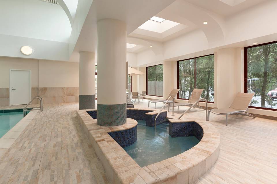 Relax in our poolside multi-bay whirlpool