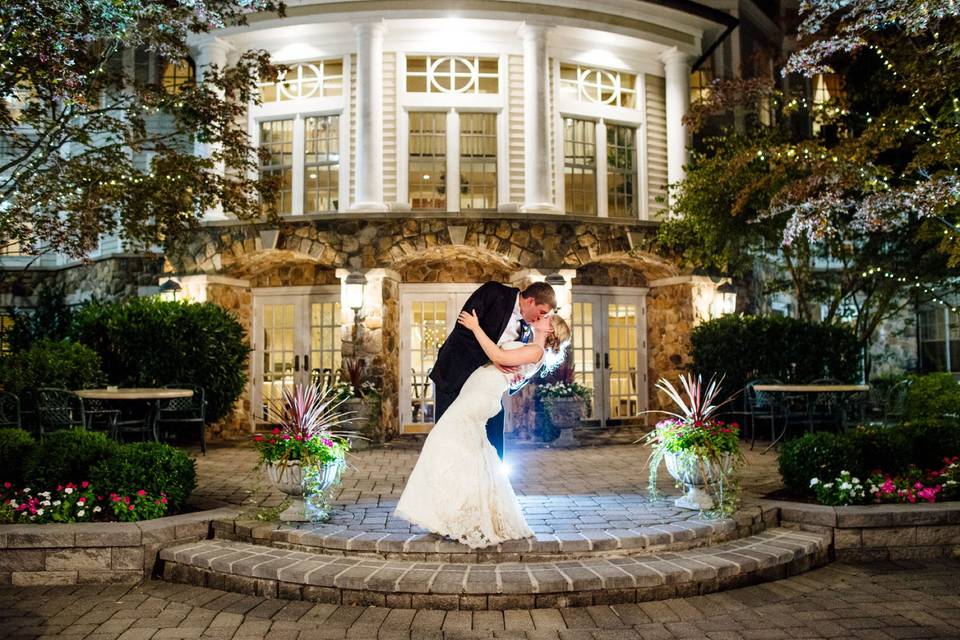 Olde Mill Inn Stone Courtyard