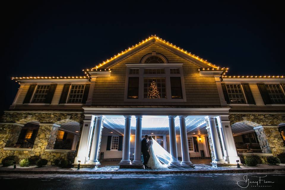 Olde Mill Inn Facade