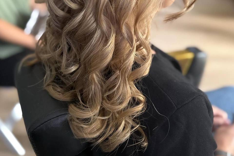 Twisted half up