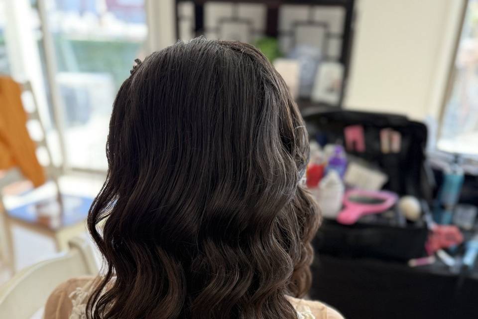 Soft glam waves