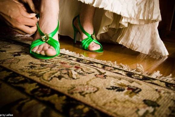 Sara chose emerald green wedding shoes adorned with her grandmother's earrings.