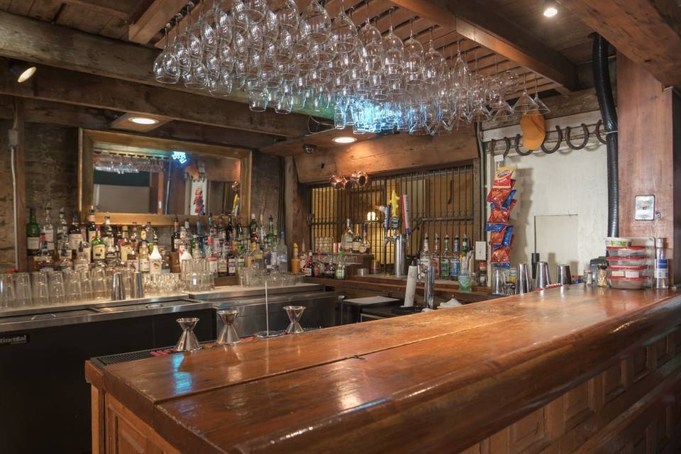 Larick's Tavern, full bar.