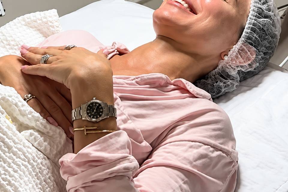 Clinical_treatment_2000px.png