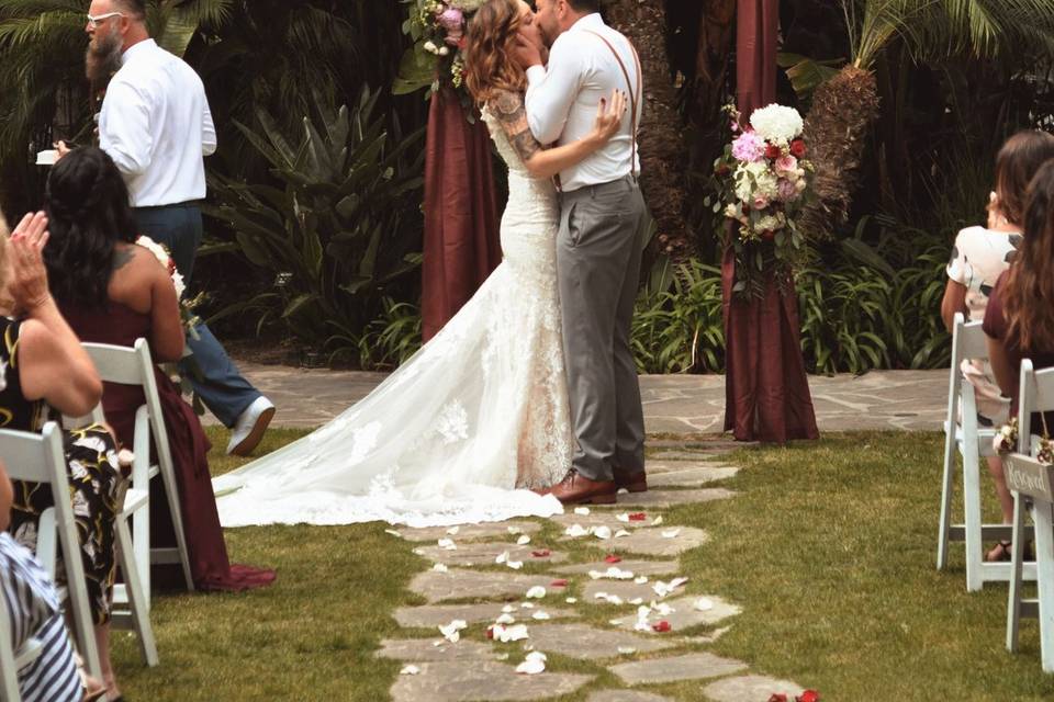 Tropical Courtyard Ceremony