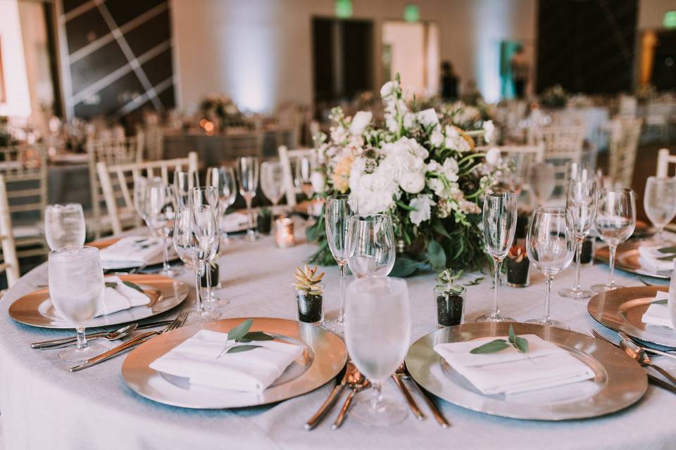 Details in the tablescape