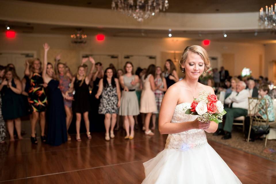 Bouquet toss