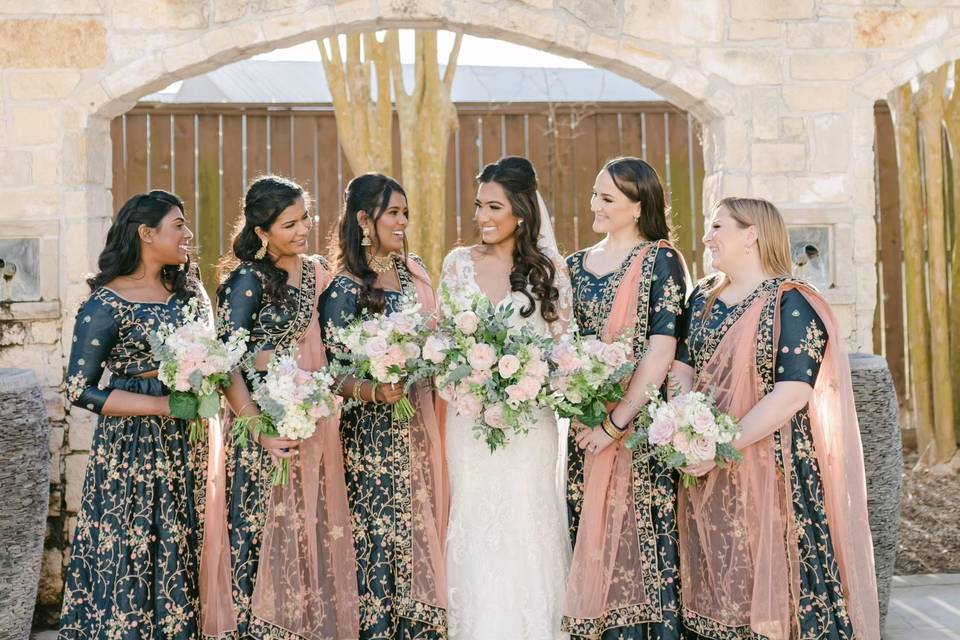 Bride & Bridesmaids