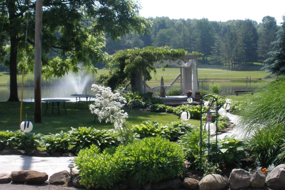 Lakeside arbor