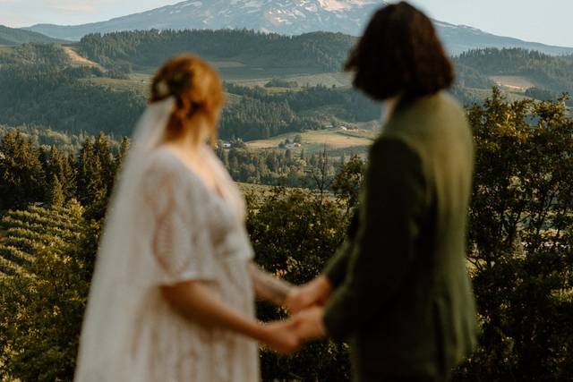 Crag rat hut wedding hood rive