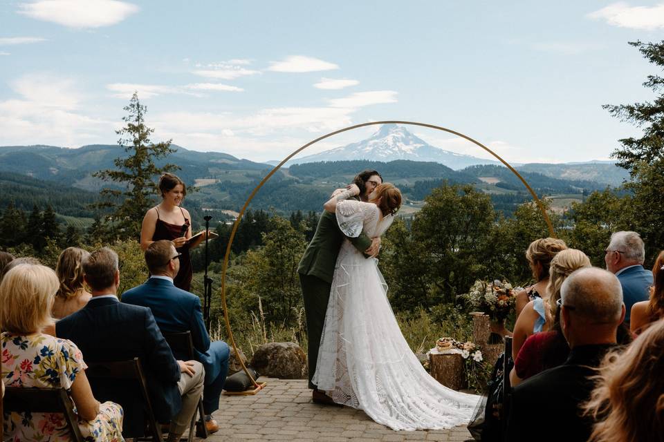Hood river wedding crag rat
