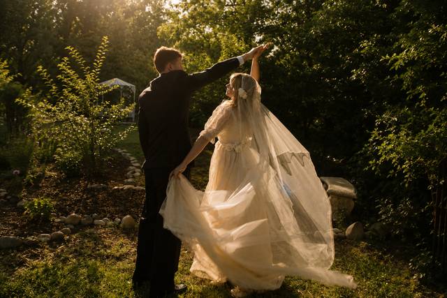 Little Rose Bridal