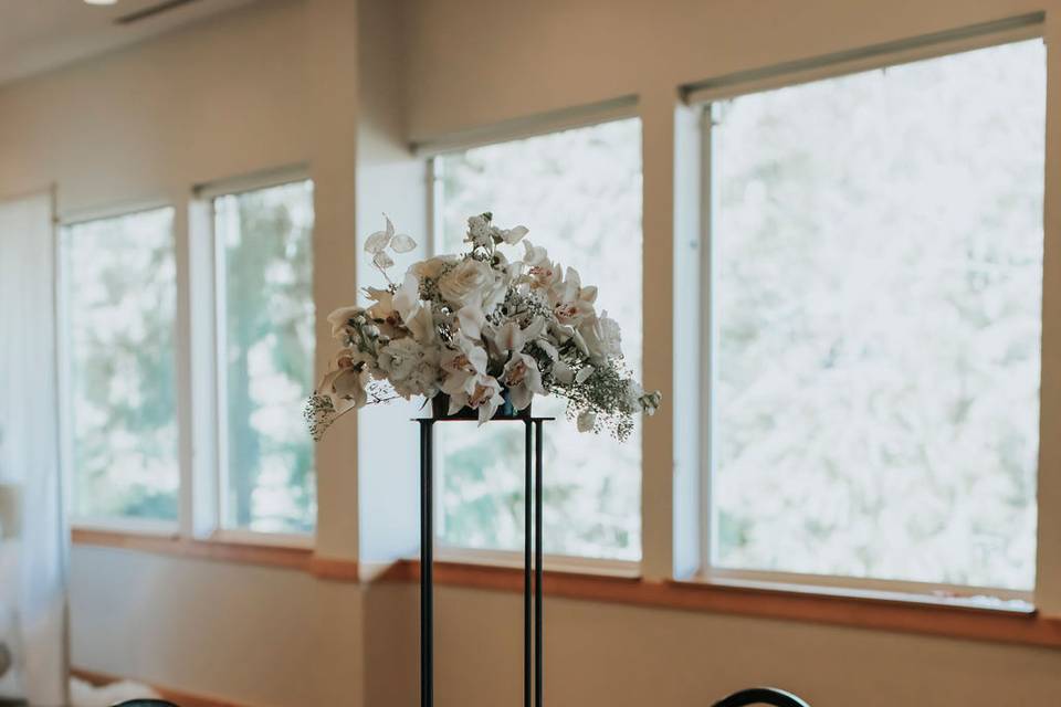 Elevated centerpiece