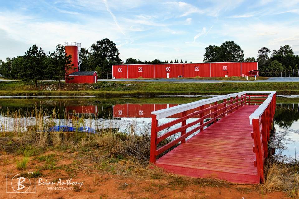 Red Barn pier and pond