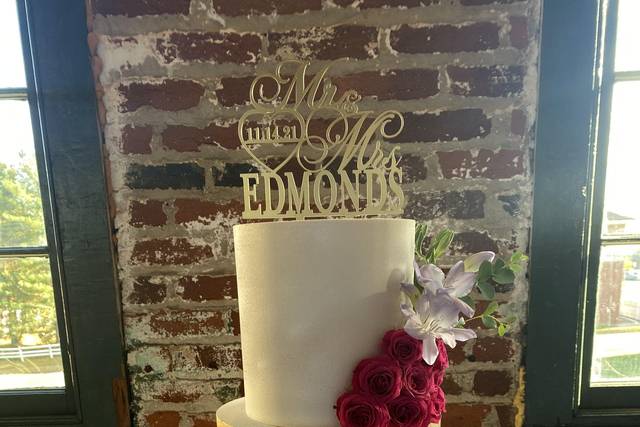 Buttercream with fresh flowers