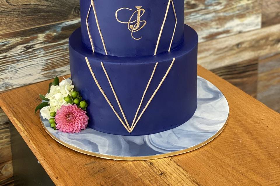 Fondant with custom monogram