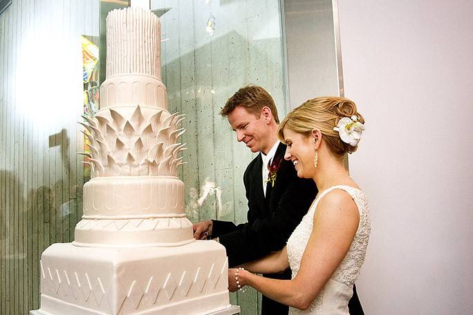 Black Sheep Custom Cakes - Wedding Cake - Kansas City, MO - WeddingWire