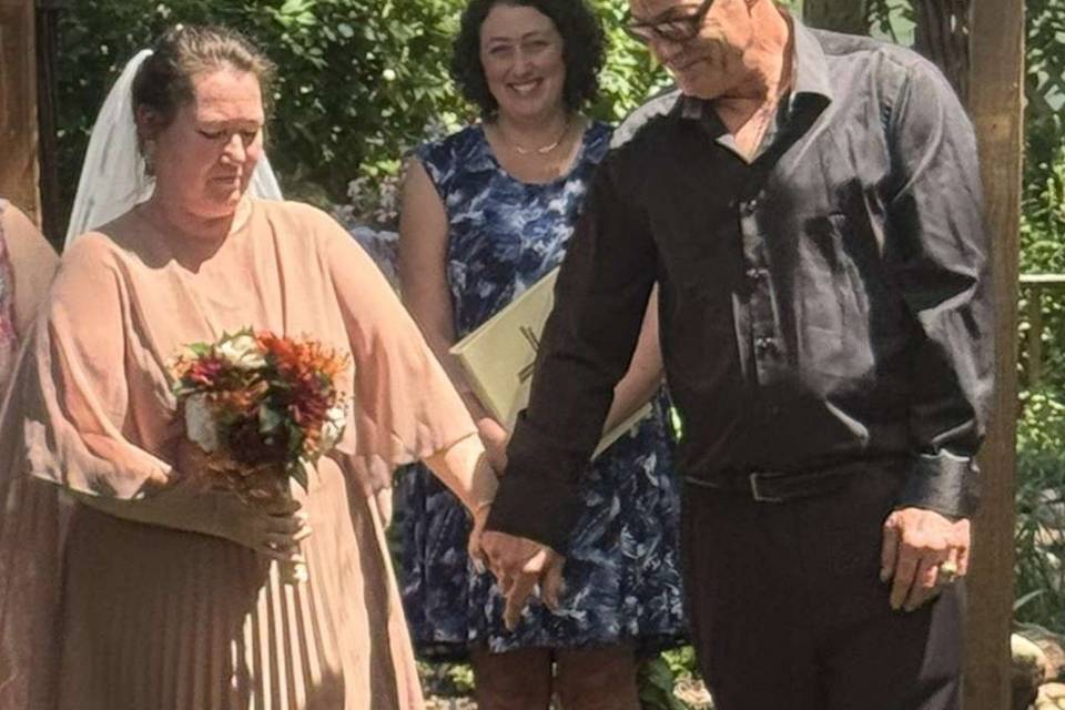 Intimate backyard ceremony