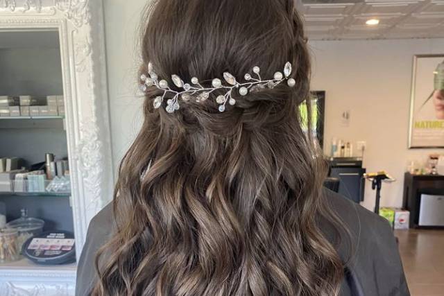 Waves with romantic hair vine