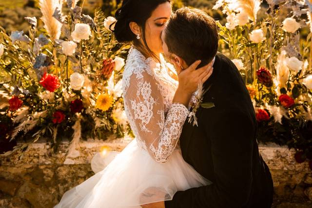 An intimate kiss