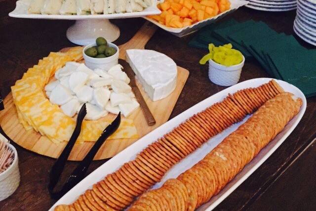 Cheese and cracker assortment