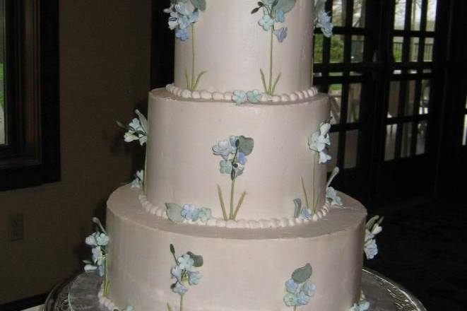 Traditional wedding cake