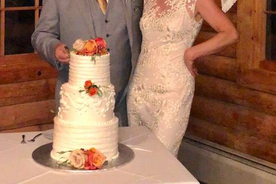 Elderly couple with the cake