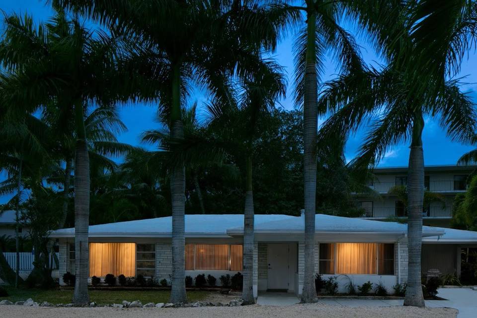 BEACH HOUSE